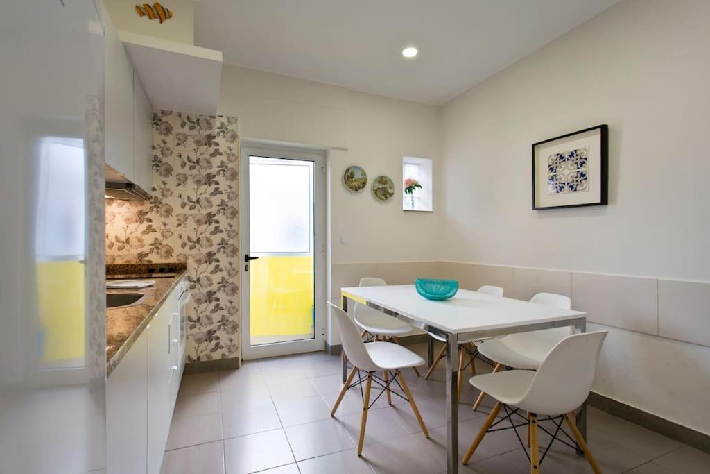Aposentus - Serenity 1D Porto Luaran gambar